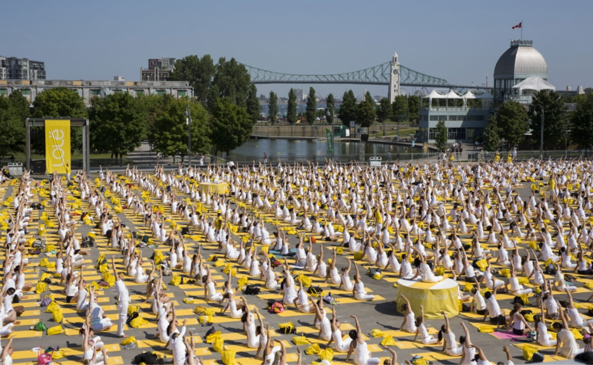 Lolë White Yoga Session, Montréal -- 2013 